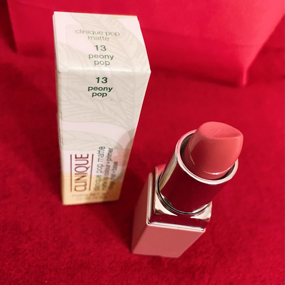 Clinique Pop Matte Lip Color + Primer in Shade Peony Pop